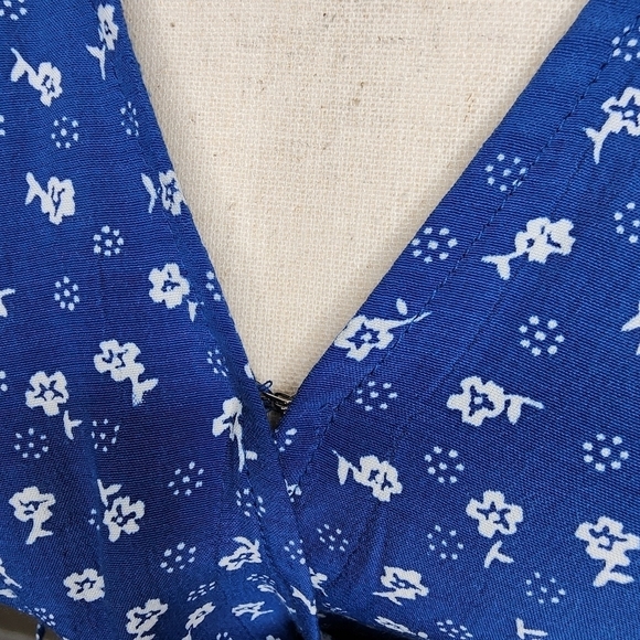 Faithfull The Brand Lucy Blue Floral Wrap Top Size Small - Picture 5 of 9